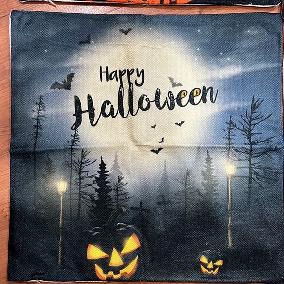 NWT Set of 4 Halloween Jack-O-Lantern Pillow Covers - Picture 5 of 6
